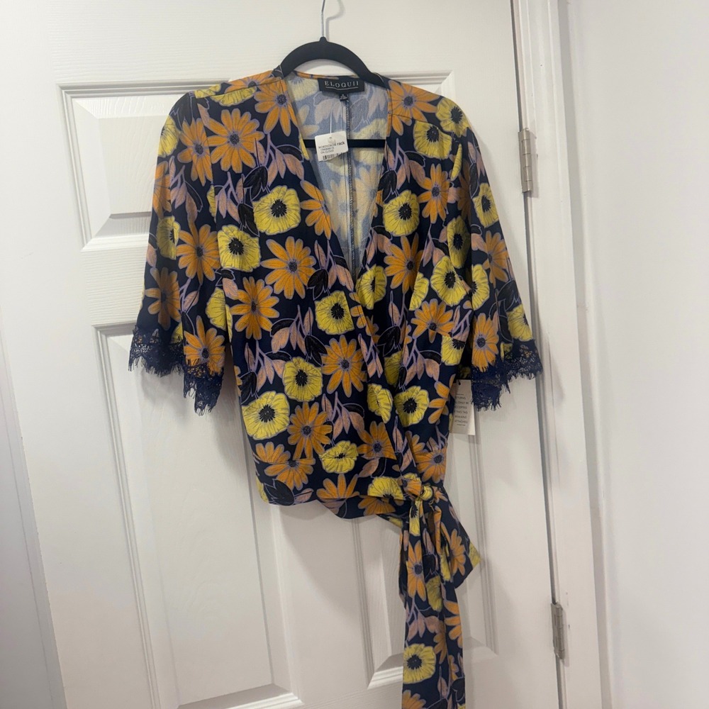 Eloquii Women Plus Size 18 Floral Wrap Top Navy Yellow Lace Trim 6806 NWT Flower